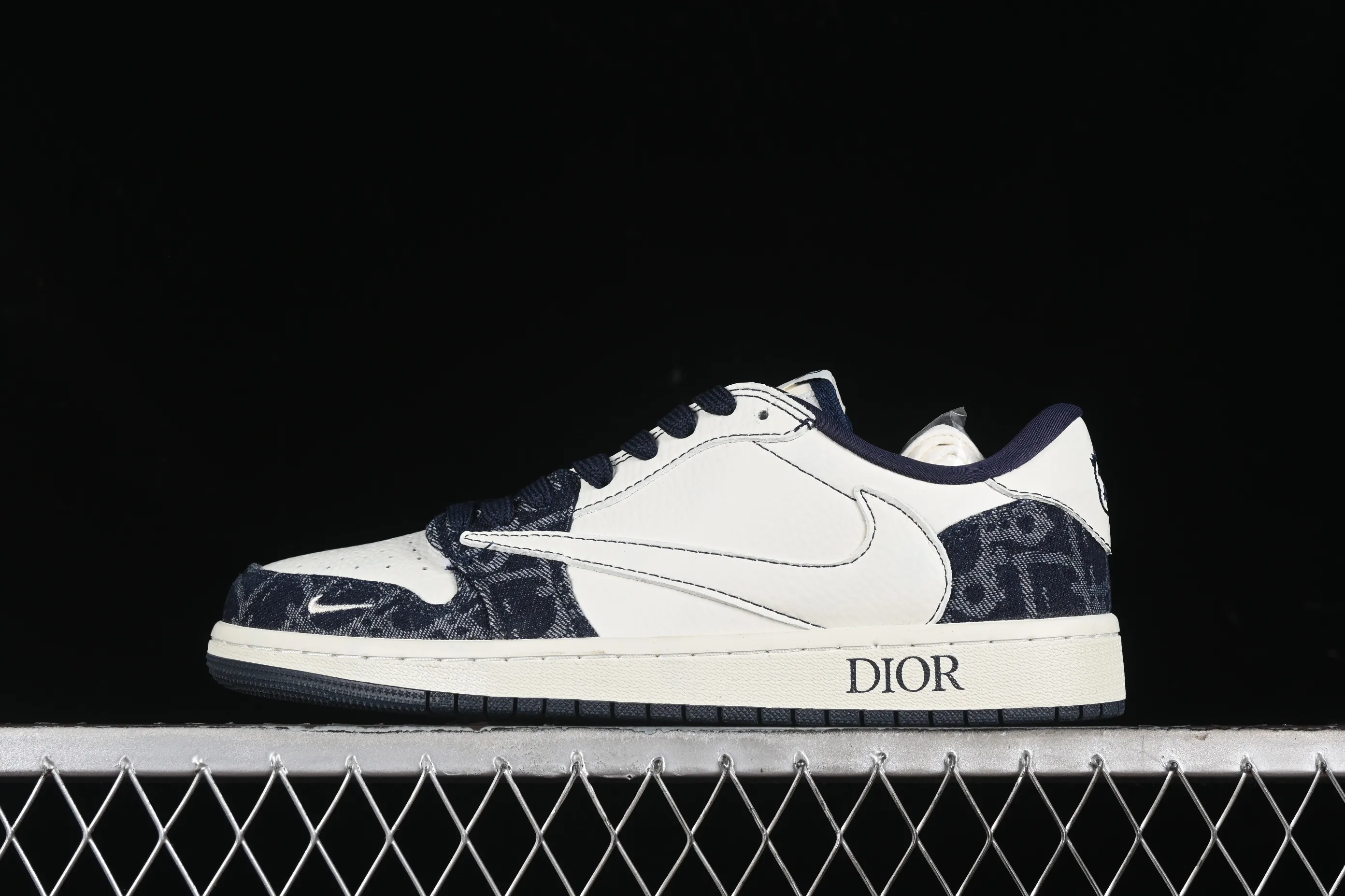 All categories Air Jordan Jordan series basketball shoes Air Jordan 1 Low High-end customized low-top sneakers Travis Scott x Fragment Design x Air Jordan 1 Low OG SP AJ1 Joe 1 Dior joint-white and blue denim low-top cultural casual sneakers CH6336-017